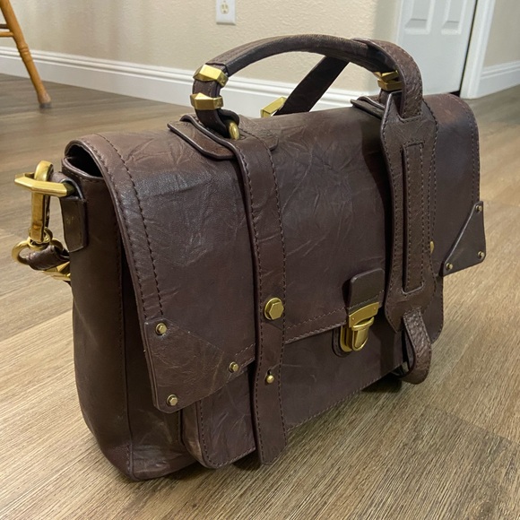 It’s NWT Oryany Large Flap Satchel - Picture 8 of 12